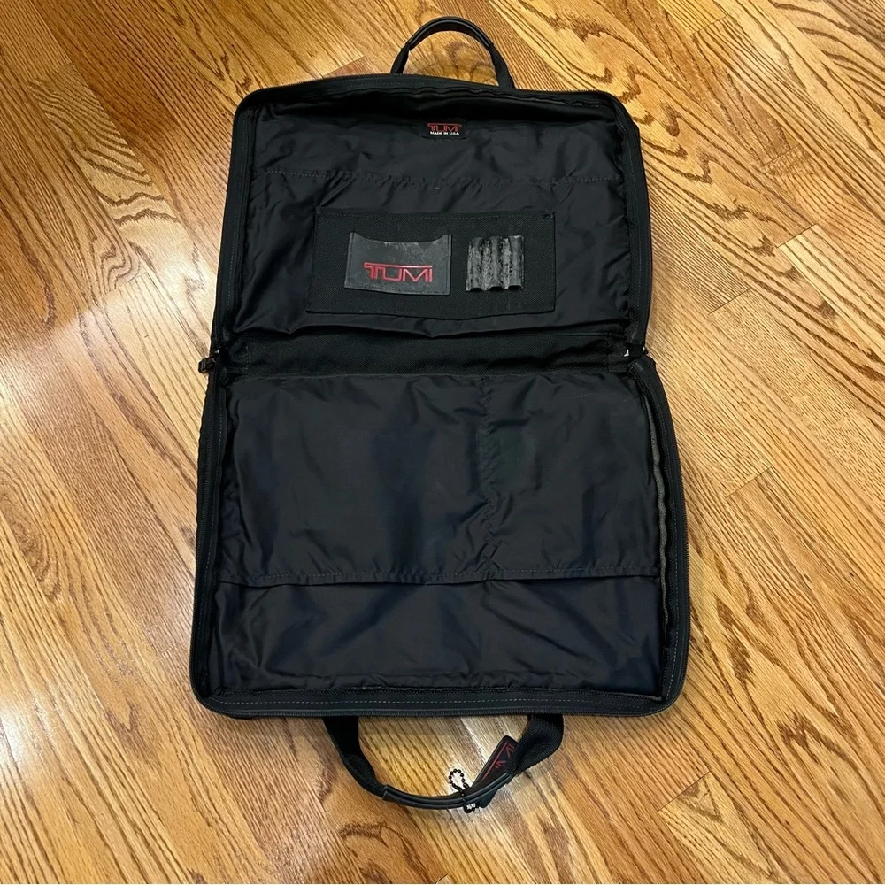 Tumi Slim Soft-sided Ballistic Nylon Briefcase Laptop Bag Travel Black Vintage